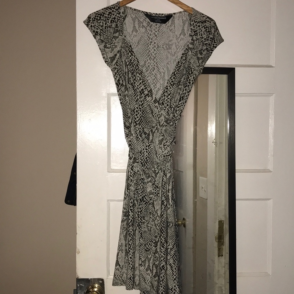 Cute Wrap dress 🌸